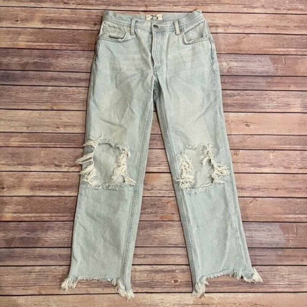 We The Free Maggie Straight Jeans Ripped Knees Light Wash Raw Uneven Hem